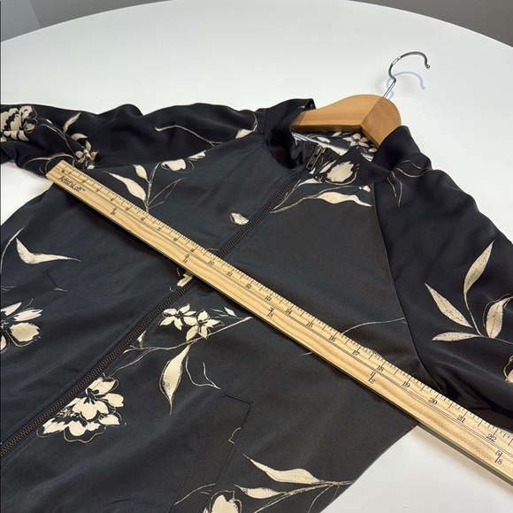 Saltwater LUXE Black and Cream Bomber Jacket with Floral Print Size Small - Picture 5 of 9